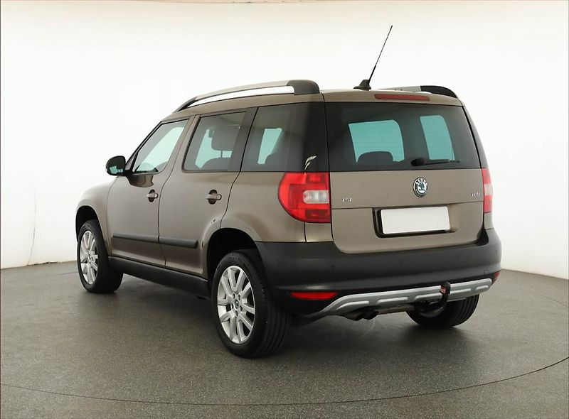 Škoda Yeti (2010) 1.4 TSI, Navi, Tempomat - fotka 4 z 18