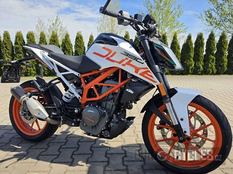KTM 390 Duke (2020) - fotka 1 z 10