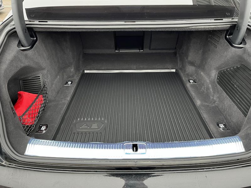 Audi S8 (2023) 4.0TFSi V8 420kW - FULL výbava - fotka 23 z 27