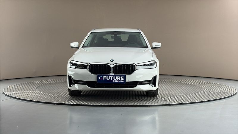 BMW Řada 5 2.0 520d At Touring - fotka 3 z 33