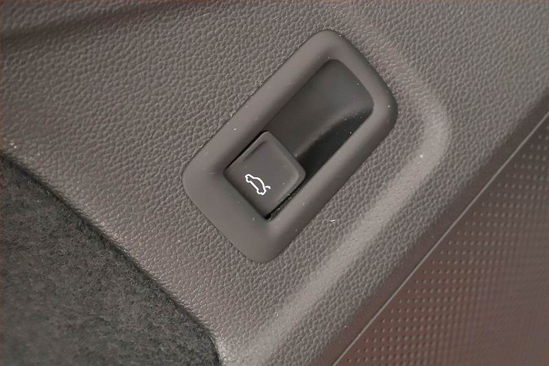 Škoda Superb (2024) Selection 1.5 TSI mHEV - fotka 9 z 21