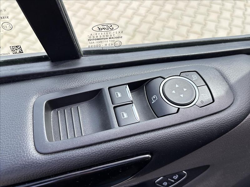 Ford Tourneo Custom 2,0 EcoBlue Titanium X 136kW - fotka 26 z 45