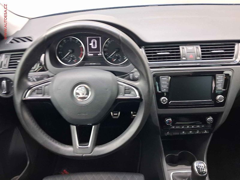Škoda Rapid (2015) 1.2 TSi, Sport, bixen, panor - fotka 11 z 18
