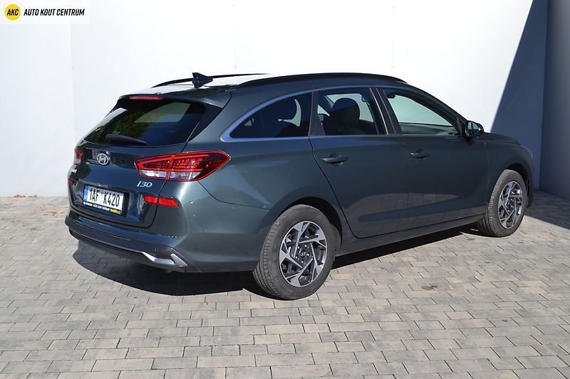 Hyundai i30 WG  1,5DPi MT Style FL - fotka 6 z 52