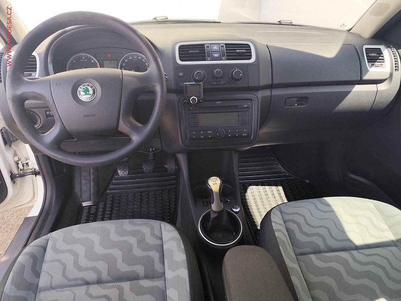 Škoda Roomster (2008) 1.9TDi, ČR, AC, výhřev sed - fotka 8 z 20