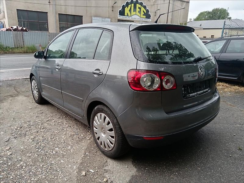 Volkswagen Golf Plus 1,6 i DSG  Goal - fotka 8 z 19
