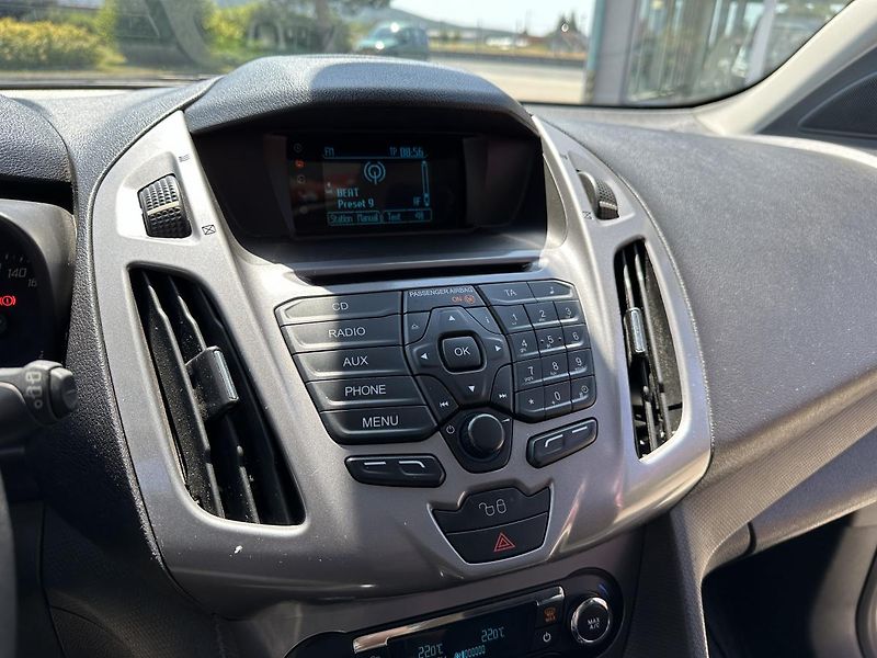 Ford Tourneo Connect (2015) GRAND - 7MÍST - L2 -DIGIKLIMA - fotka 28 z 61