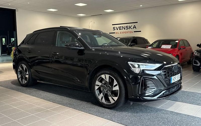 Audi Q8 e-tron 55 Q SoH 97% 360k Pano Vzduch - fotka 2 z 38