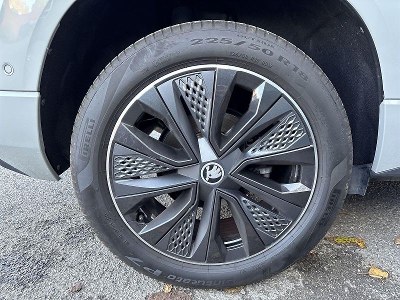 Škoda Karoq (2025) 2.0 TSI 4x4 DSG Sportline - fotka 33 z 37