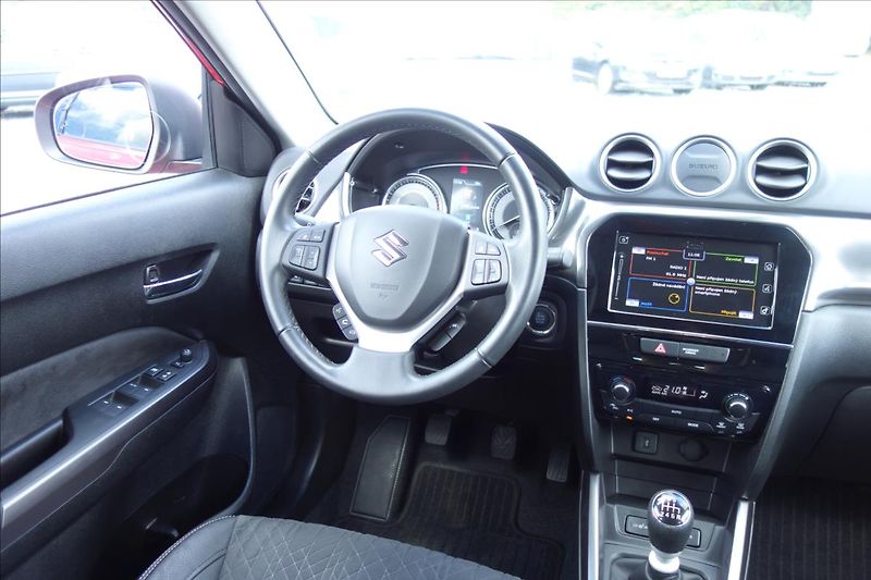 Suzuki Vitara 1,4 BJet,ČR,SERV.KN.,ELEGANCE. - fotka 19 z 40