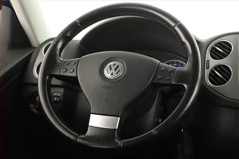 Volkswagen Tiguan (2008) 2.0 TDI, 4X4, Serv.kniha - fotka 8 z 13