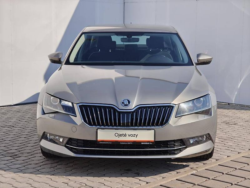 Škoda Superb Ambition Green tec 6DSG 2,0TDI - fotka 4 z 22