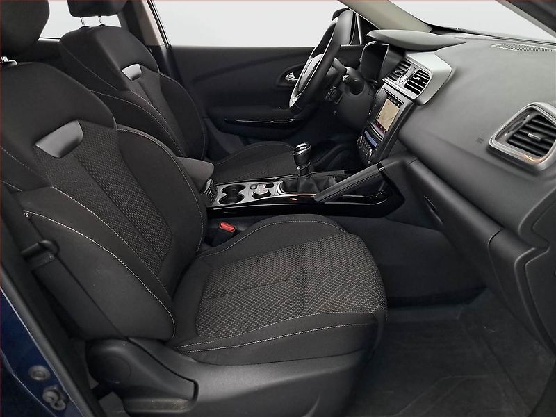 Renault Kadjar (2018) 1.2 TCe, Serv.kniha, Navi - fotka 9 z 19