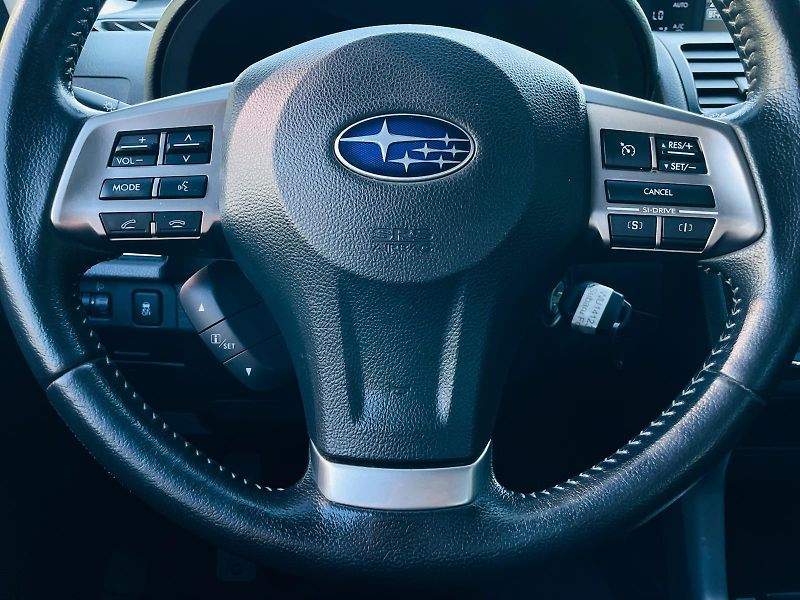 Subaru Forester 2.0i 4x4 AUT TAŽNÉ SERVISKA - fotka 27 z 43