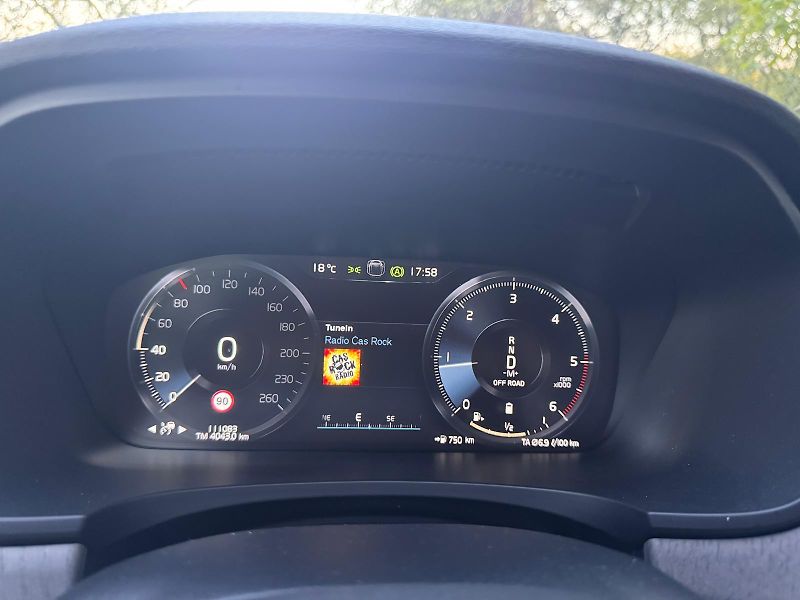Volvo V90 (2021) Cross Country - fotka 15 z 17