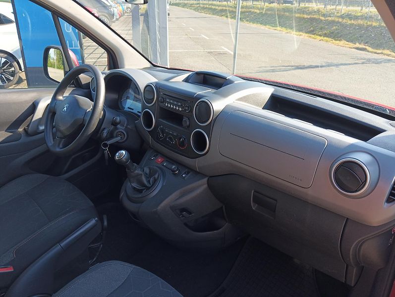 Peugeot Partner (2018) Tepee 1.6 HDi 100k MAN5 - fotka 14 z 25
