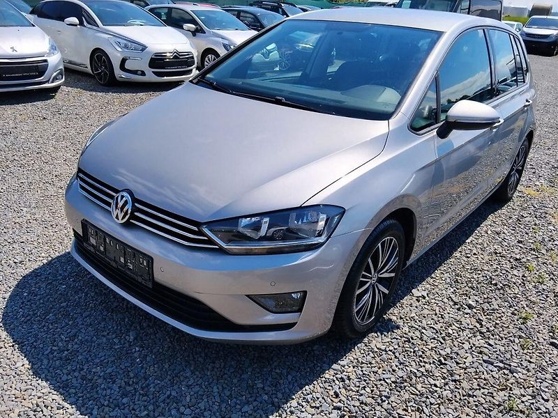 Volkswagen Golf Sportsvan (2015) - fotka 17 z 27