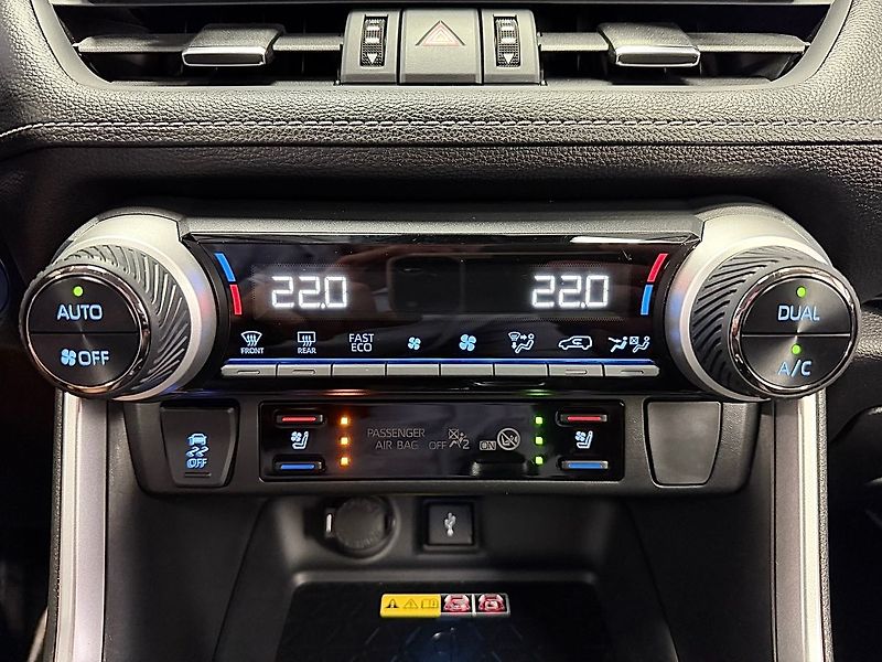 Toyota RAV4 2.5 HYBRID e-CVT 4WD EXECUTIVE - fotka 18 z 26