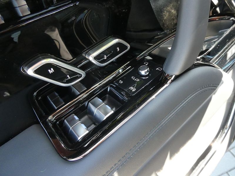 Land Rover Range Rover Sport (2026) SV P635 - fotka 11 z 43