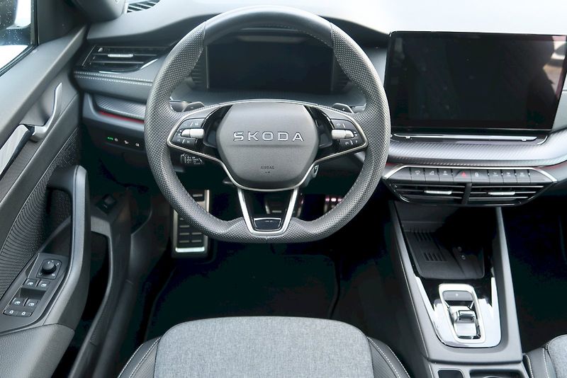 Škoda Octavia (2025) SportLine 1,5 TSI 110 kW DSG M - fotka 23 z 29