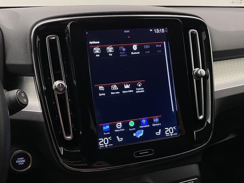 Volvo XC40 D3 AWD MOMENTUM AUT  - fotka 38 z 38