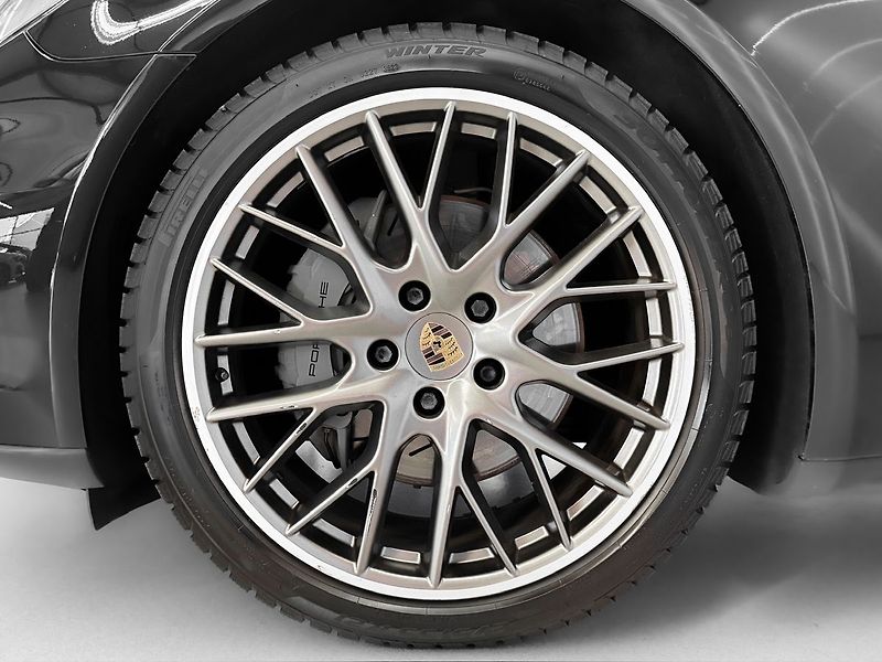 Porsche Panamera 4S DIESEL PDK, VZDUCH, WEBASTO - fotka 9 z 33