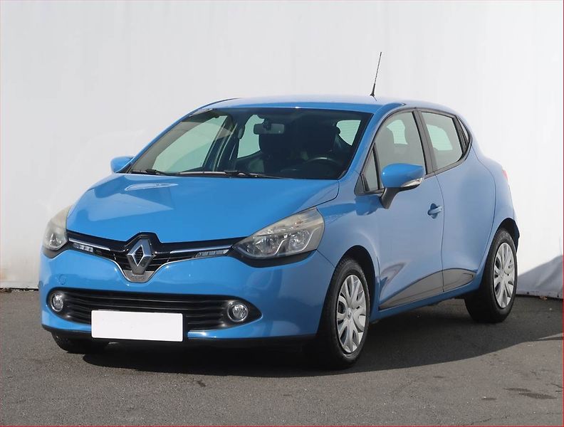 Renault Clio (2015) 1.2 16V, Navi, Tempomat - fotka 2 z 16