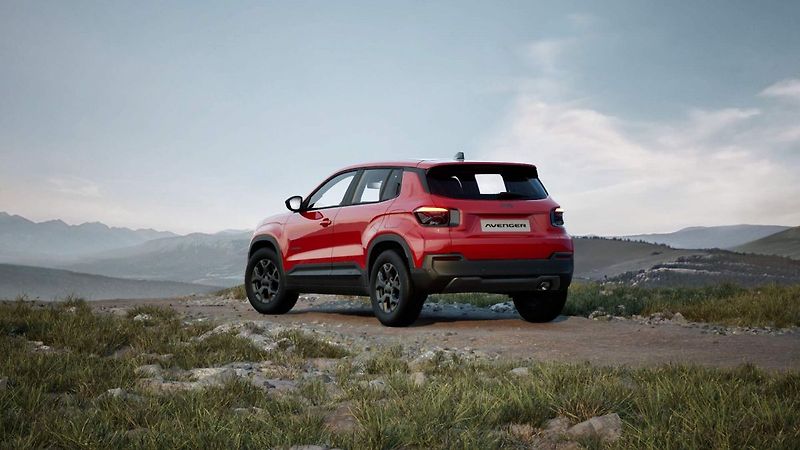 Jeep Avenger (2026) Longitude 1.2 Turbo 100k MT6 - fotka 2 z 8
