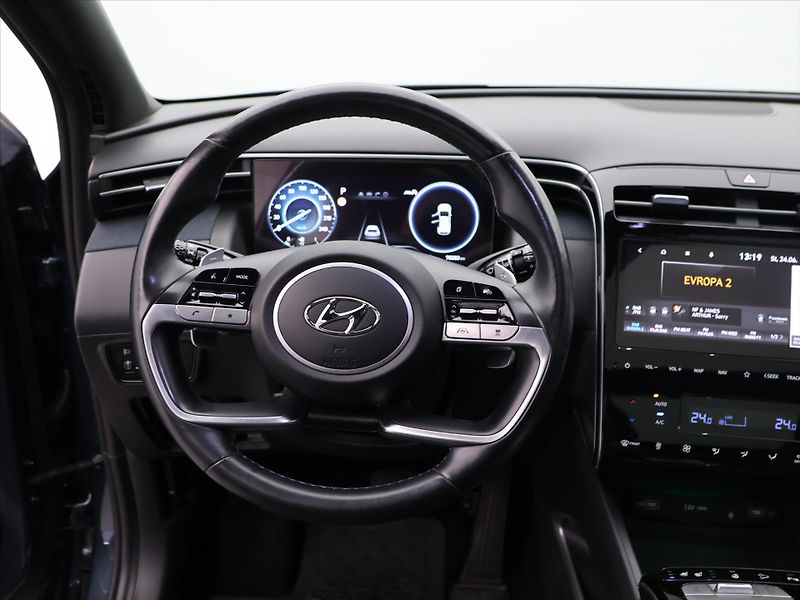 Hyundai Tucson 1,6 T-GDI 132kW 4x4 CZ Premium - fotka 20 z 36