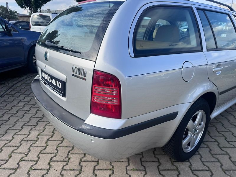 Škoda Octavia (2004) 1,9 TDI 81 KW ELEGANCE TAŽNÉ - fotka 12 z 42