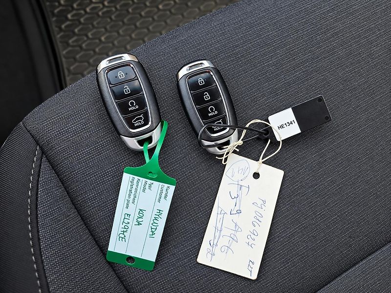 Hyundai Kona STYLE 64kWh NAVI ČR 1 MAJITEL  - fotka 7 z 9