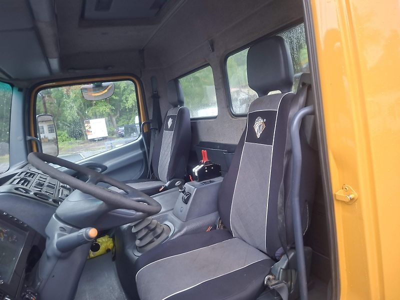 Mercedes-Benz Atego (2004) 1318 Kontejner 4x4 Analog - fotka 4 z 13