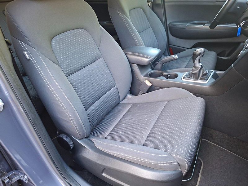 Kia Sportage (2017) 1.6T-GDI 130kW 4WD -1.MAJITEL - fotka 21 z 39