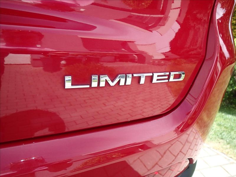 Jeep Compass 2,0 103 KW,Longitude 4WD,2.Maj - fotka 10 z 51