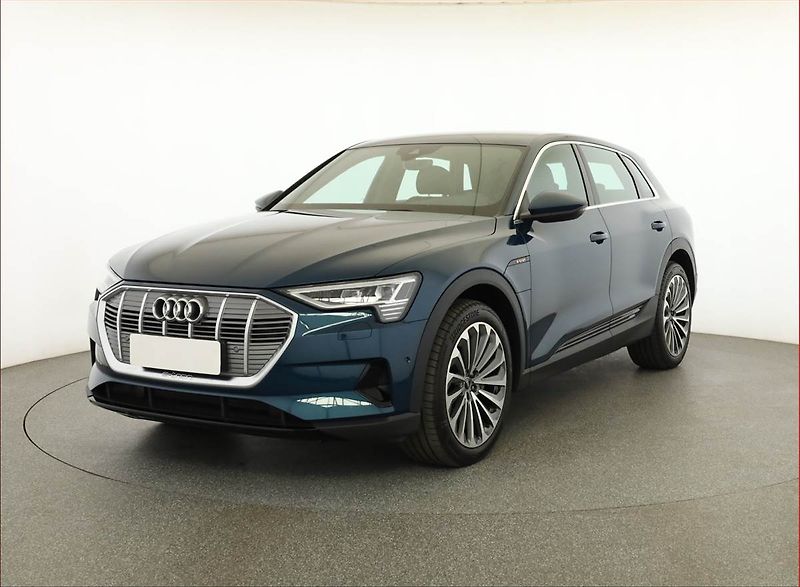 Audi e-tron (2022) 50 quattro, SoH 93% - fotka 2 z 20