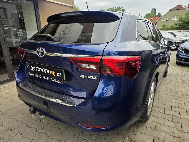 Toyota Avensis (2018) 1.8AUT.KLIMA-2.maj.PRAV.SERVIS - fotka 12 z 19