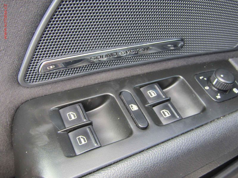 Škoda Superb (2014) 2.0TDi, Bixen, kůže - fotka 16 z 19