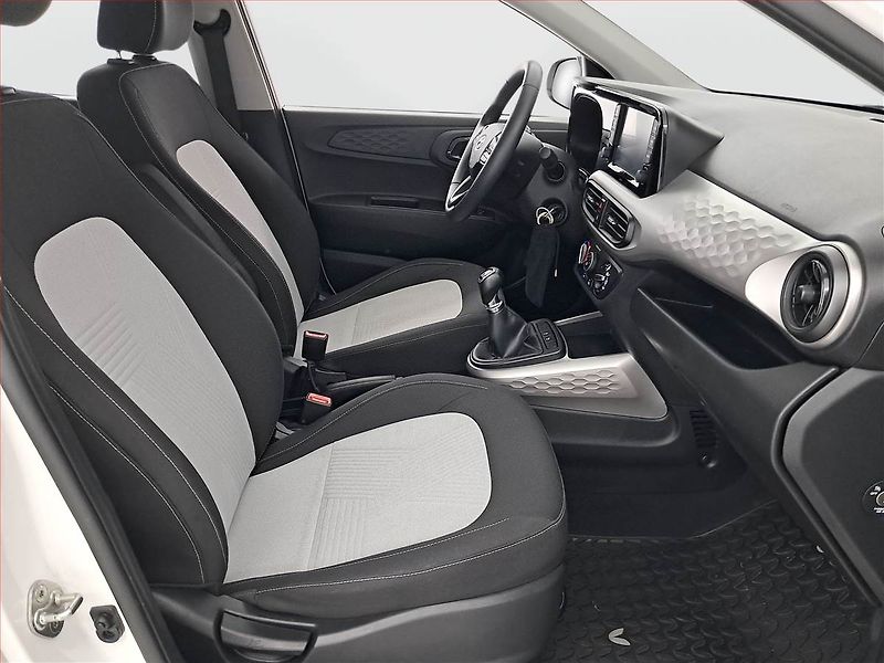 Hyundai i10 (2020) Comfort 1.0, ČR,1.maj - fotka 9 z 17