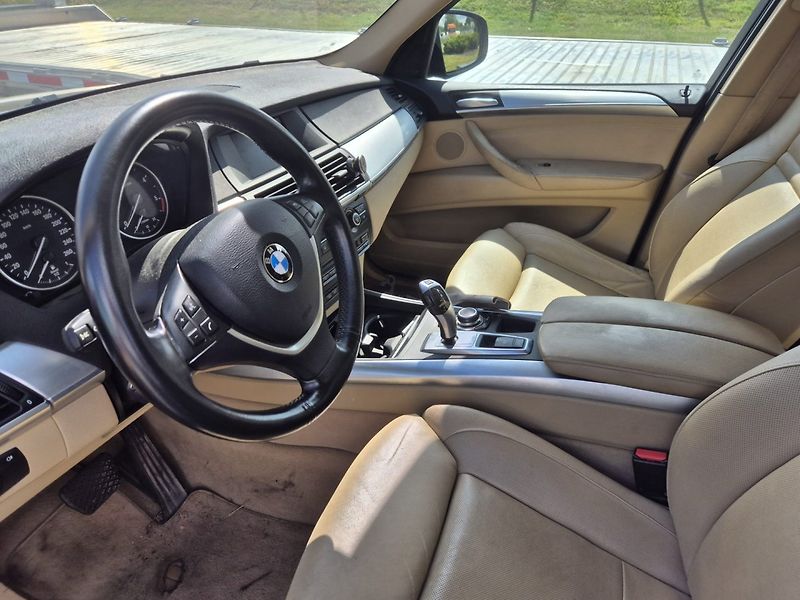 BMW X5 (2011) 3.0 D XDRIVE Vada motoru! - fotka 12 z 14