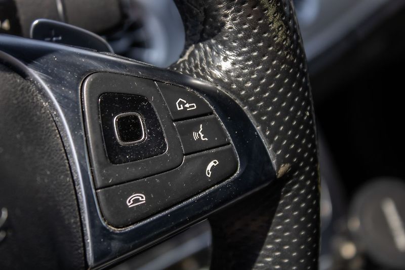 Mercedes-Benz Třídy E D 2017 AT 143kW - fotka 20 z 26