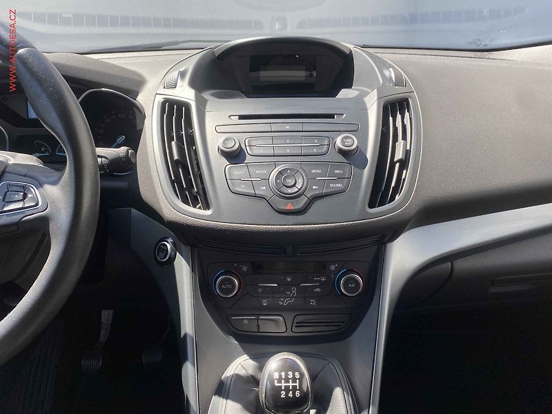 Ford Kuga (2018) 1.5 EB, Trend, TZ - fotka 12 z 16