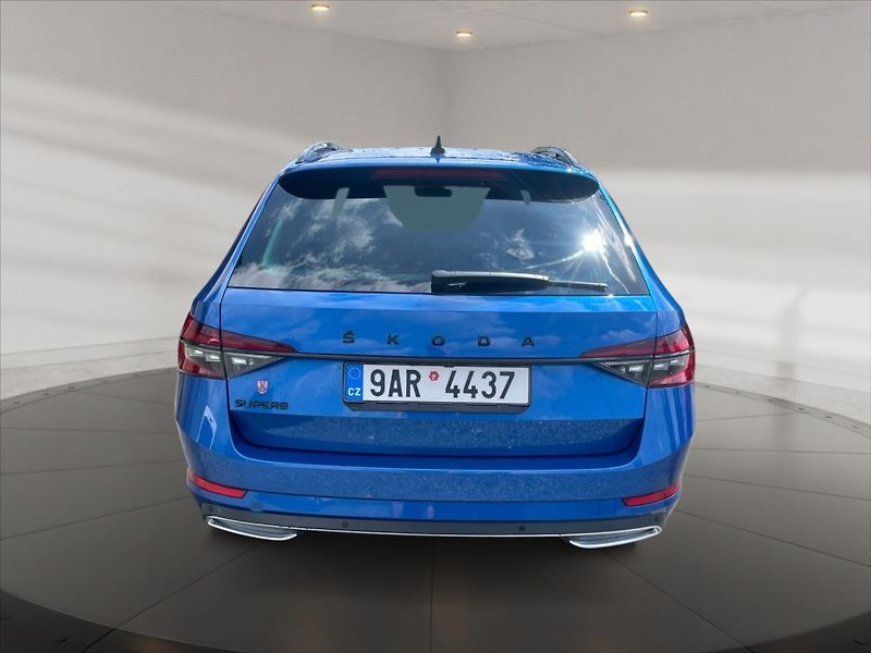 Škoda Superb 2,0 TDI 110 Sportline DSG - fotka 5 z 11