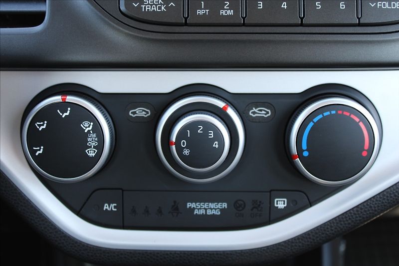 Kia Picanto 1,0 i  NOVÉ V ČR,20.824.KM - fotka 16 z 23