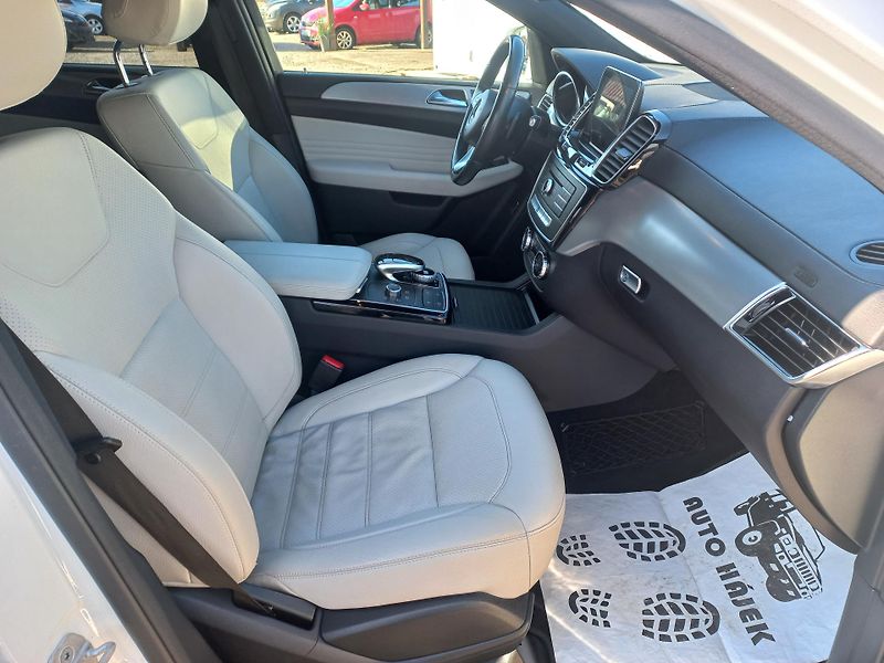 Mercedes-Benz GLE (2017) Coupe 400 245kW 4matic ČR DPH - fotka 15 z 23
