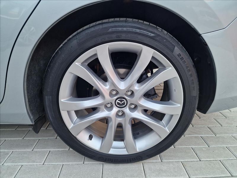 Mazda 6 2.2 Skyactiv-D Revolution TOP - fotka 47 z 50