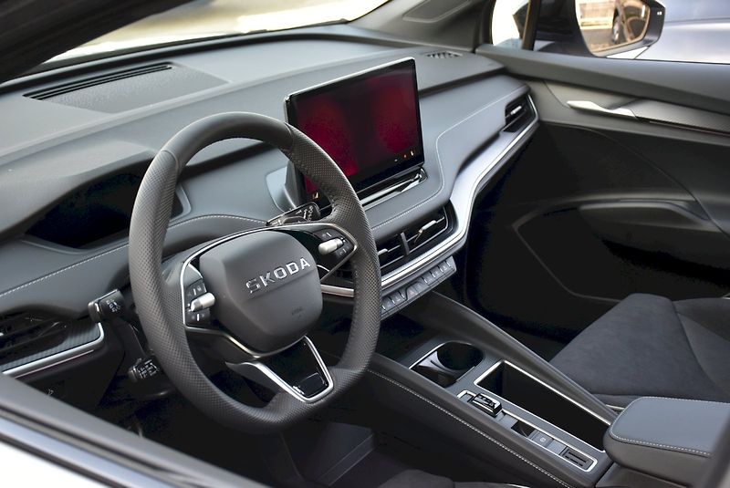 Škoda Elroq (2026) Sportline 85 - fotka 23 z 48