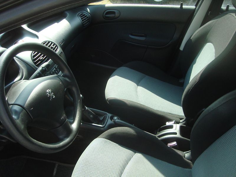 Peugeot 206 (2004) 1,4 HDI - fotka 10 z 14