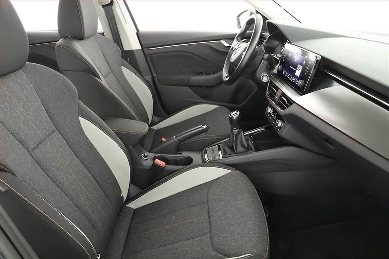 Škoda Kamiq (2021) Style 1.0 TSI, Serv.kniha - fotka 7 z 16