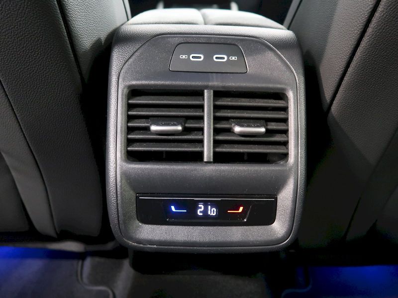 Škoda Superb (2024) SELECTION 2.0TDI 110KW DSG MAT - fotka 35 z 42