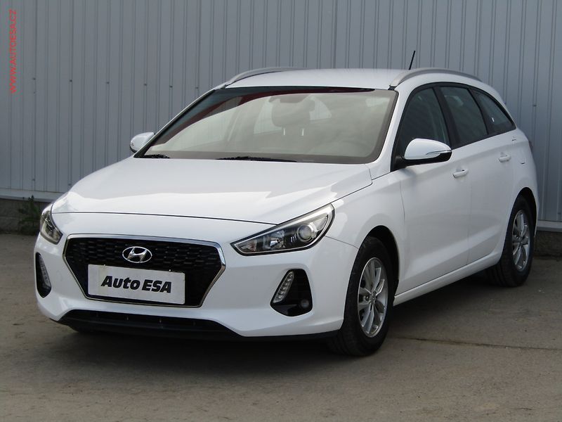 Hyundai i30 (2017) 1.6CRDi, ČR, servis.kniha, AC - fotka 3 z 19